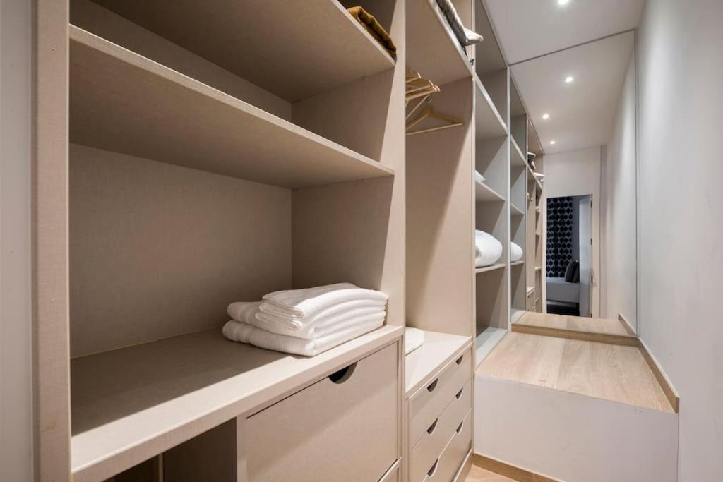 Lujoso Apartamento Cerca De Plaza Mayor Madrid Exterior foto