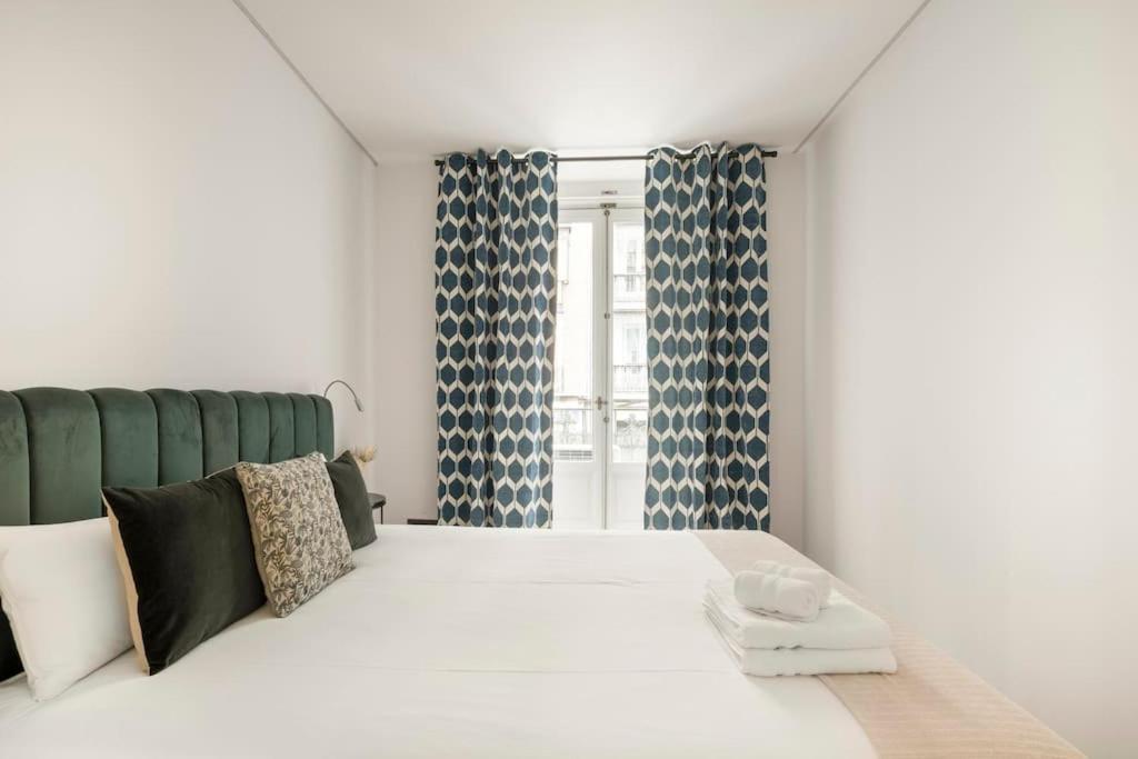 Lujoso Apartamento Cerca De Plaza Mayor Madrid Exterior foto