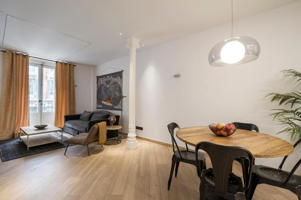 Lujoso Apartamento Cerca De Plaza Mayor Madrid Exterior foto