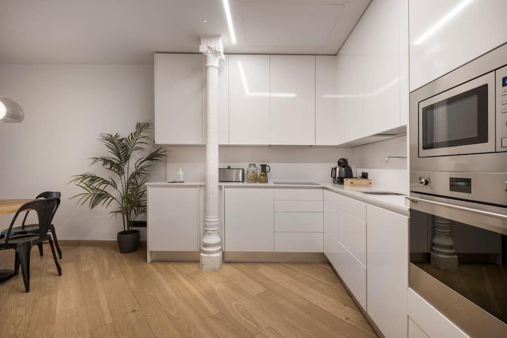 Lujoso Apartamento Cerca De Plaza Mayor Madrid Exterior foto
